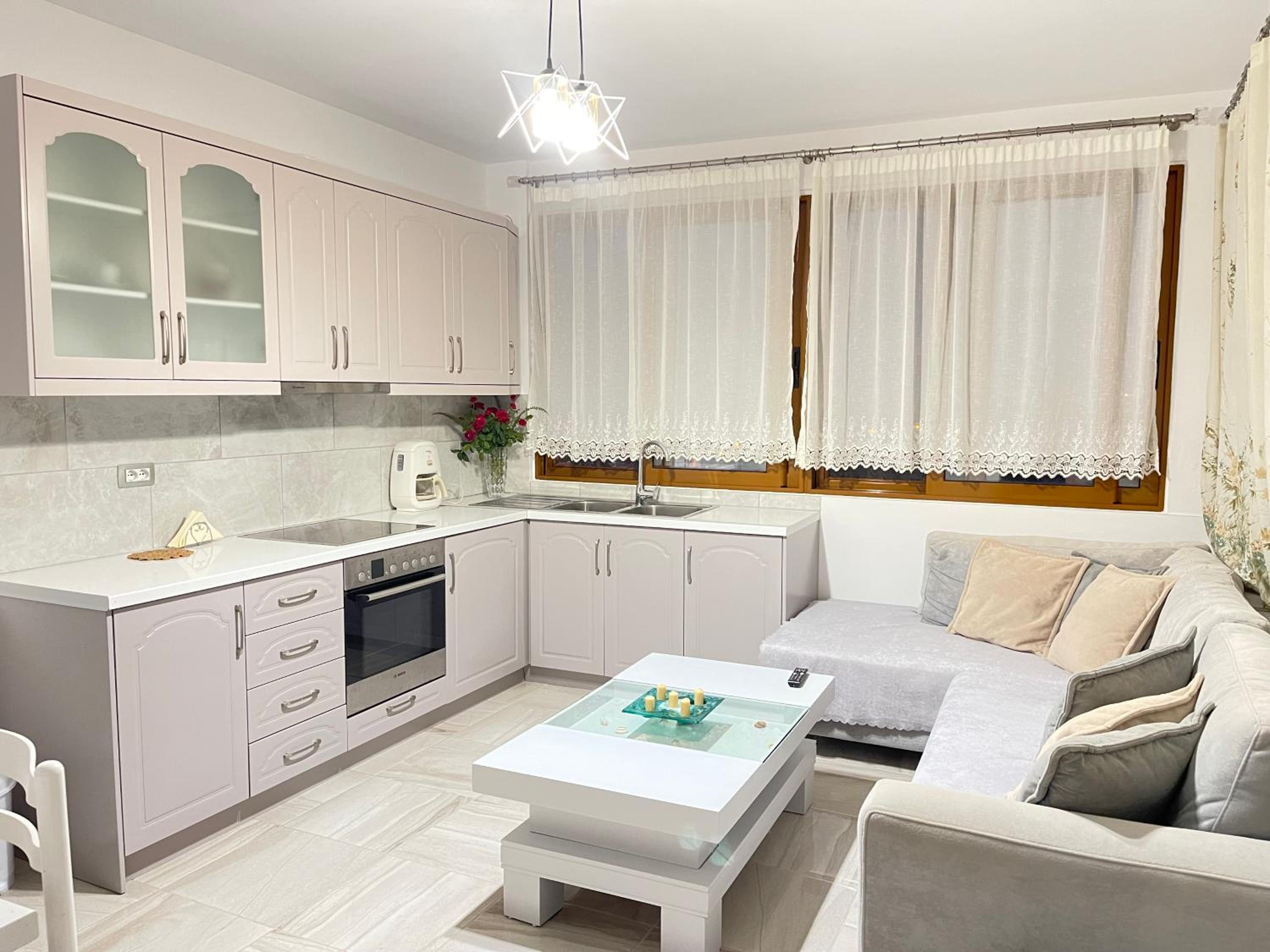 Paro’s apartment photo 2