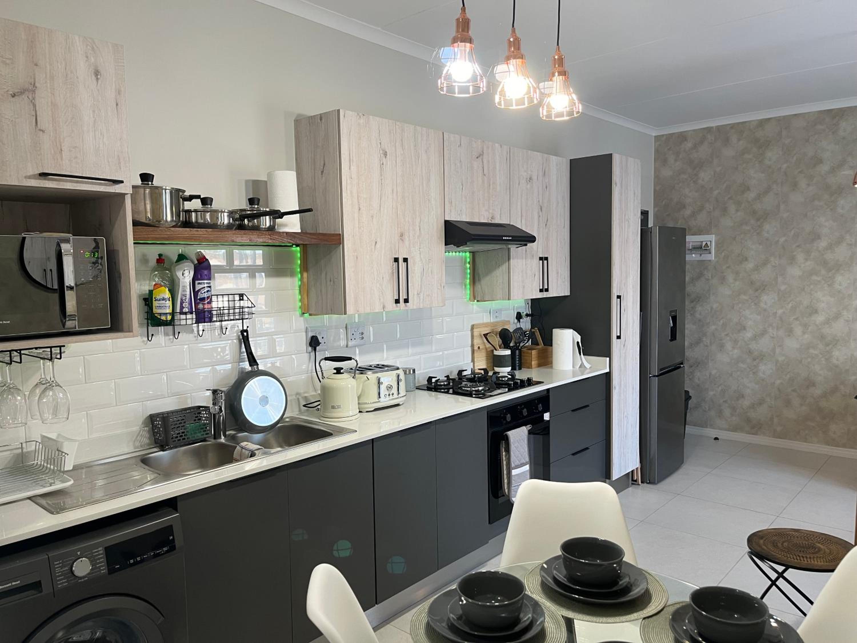 Cozy Retreat in Carlswald 229 view 5