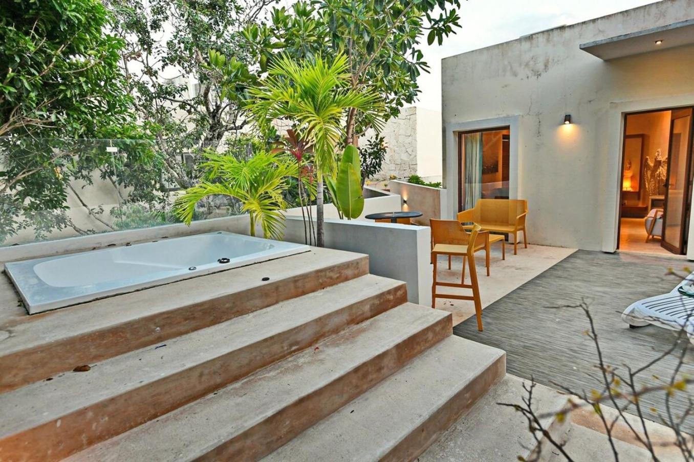 Exclusive 5-br Oasis Golf, Private Pool, Beach! view 5