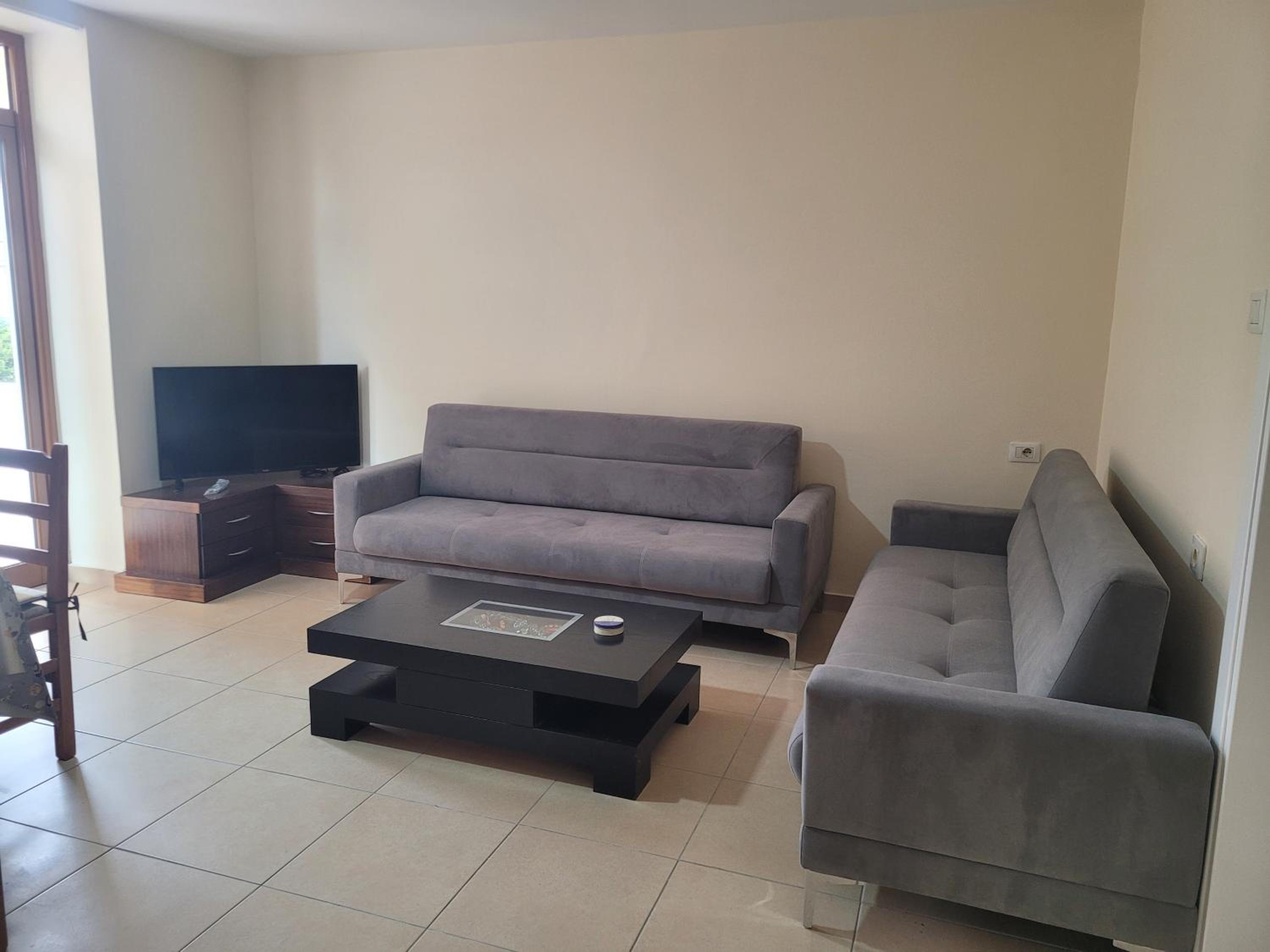 Fredi 's apartment
