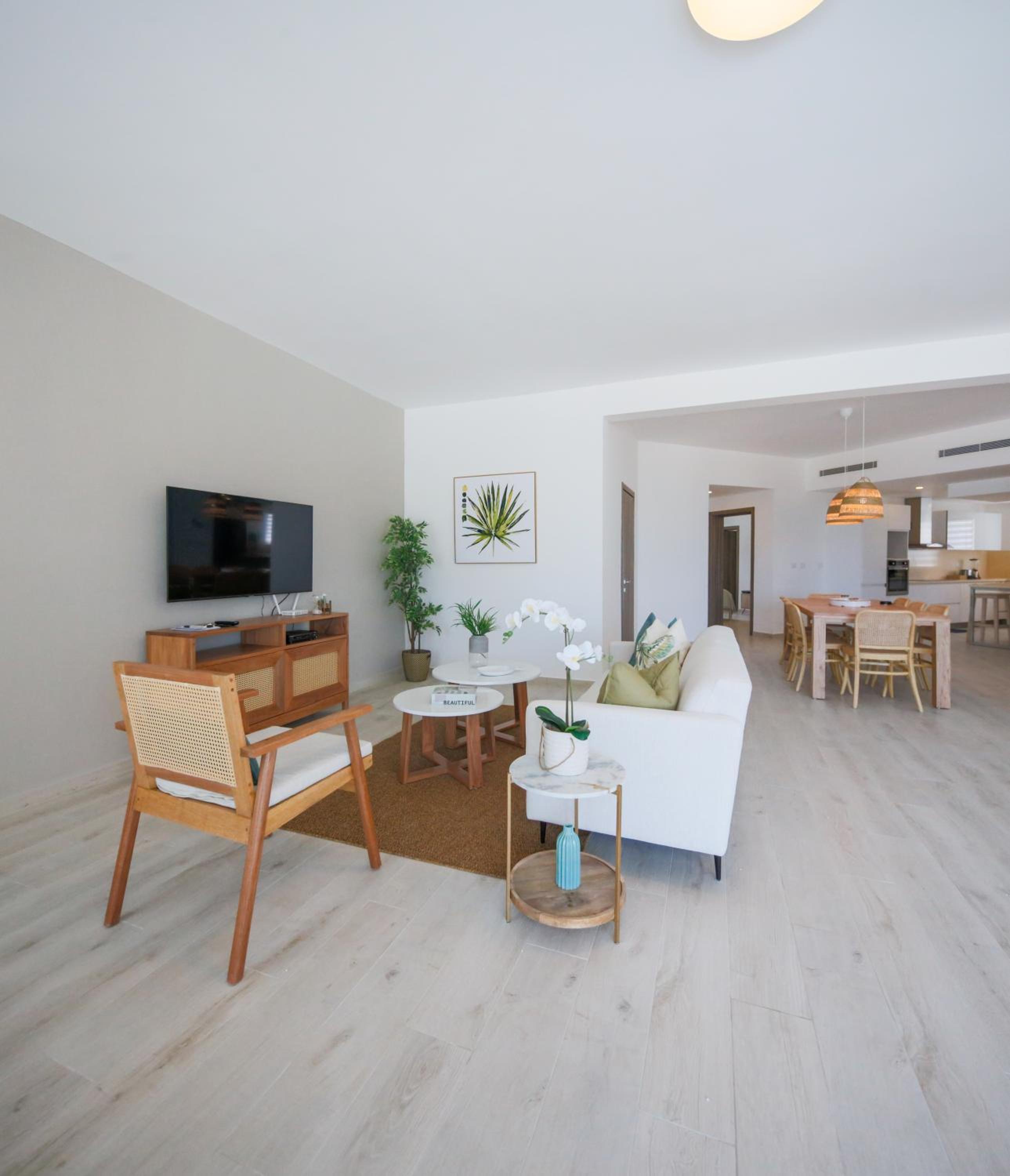 Beach Front 3Bdr Playa Coral view 5