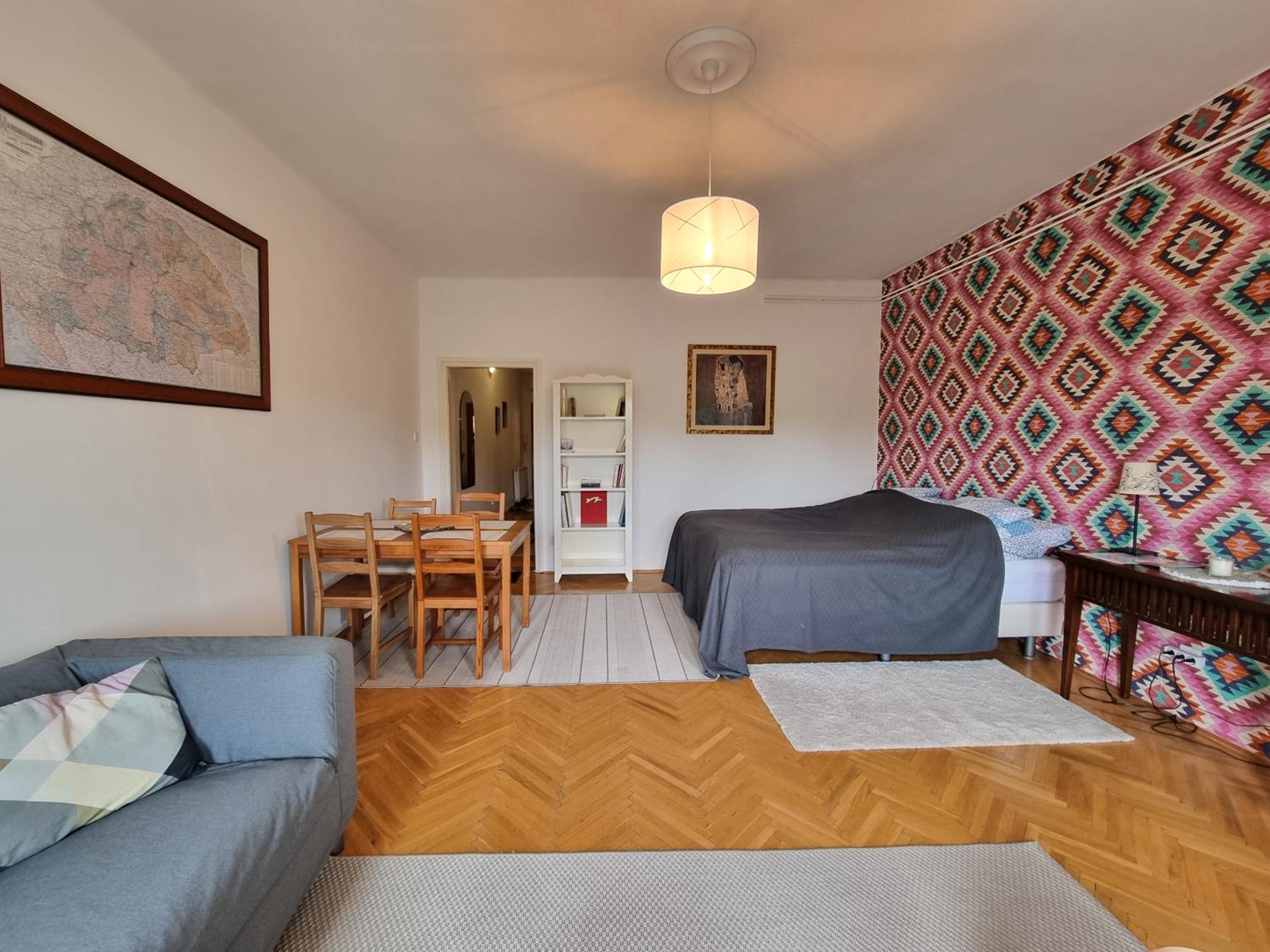 Tranquil Home with Aircondition, Near Buda Castle view 5