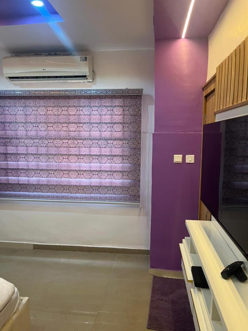 Cozy Studio in Wuse II Abuja I Fast Wifi, 24-7 Power, Free Parking view 2