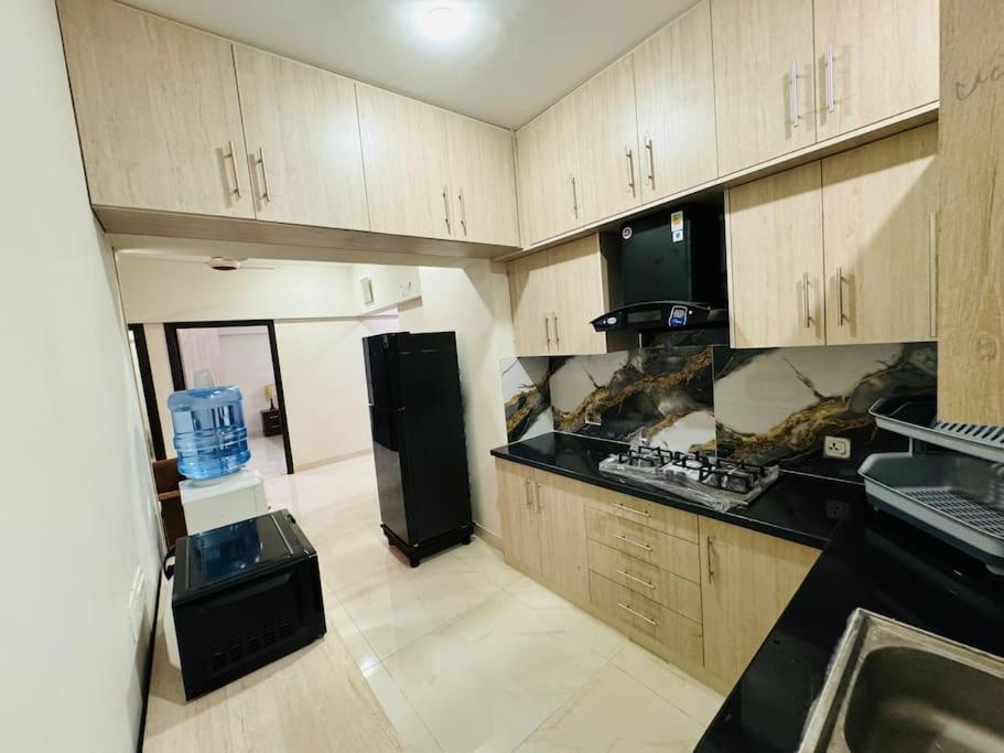 MnM Cozy Retreat in Karachi view 5