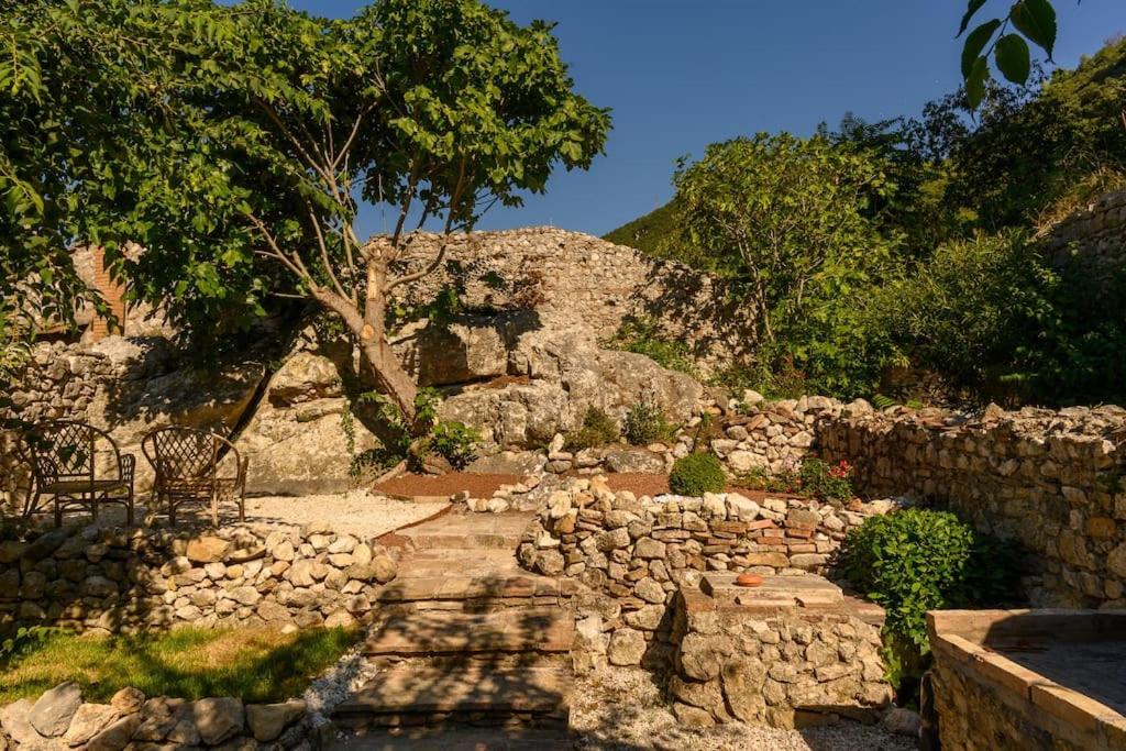 Casa del Sasso, Stifone view 5