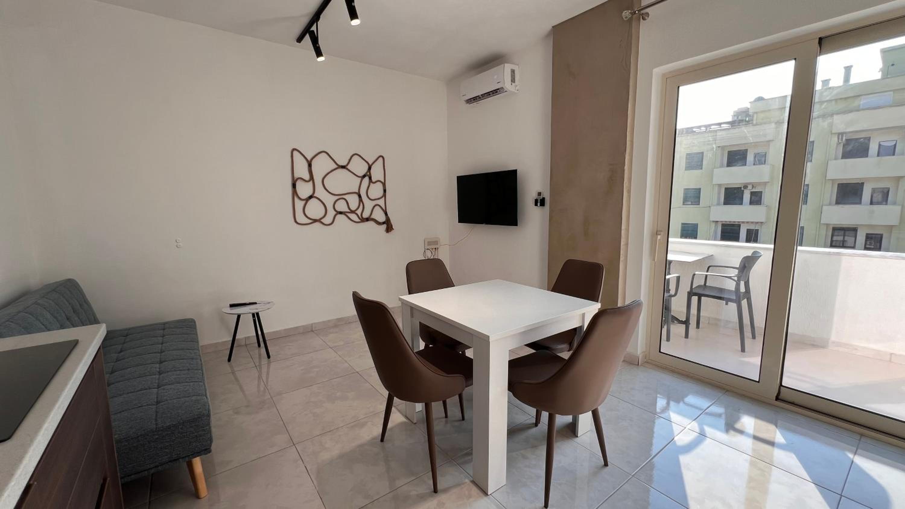 Nina Apartment