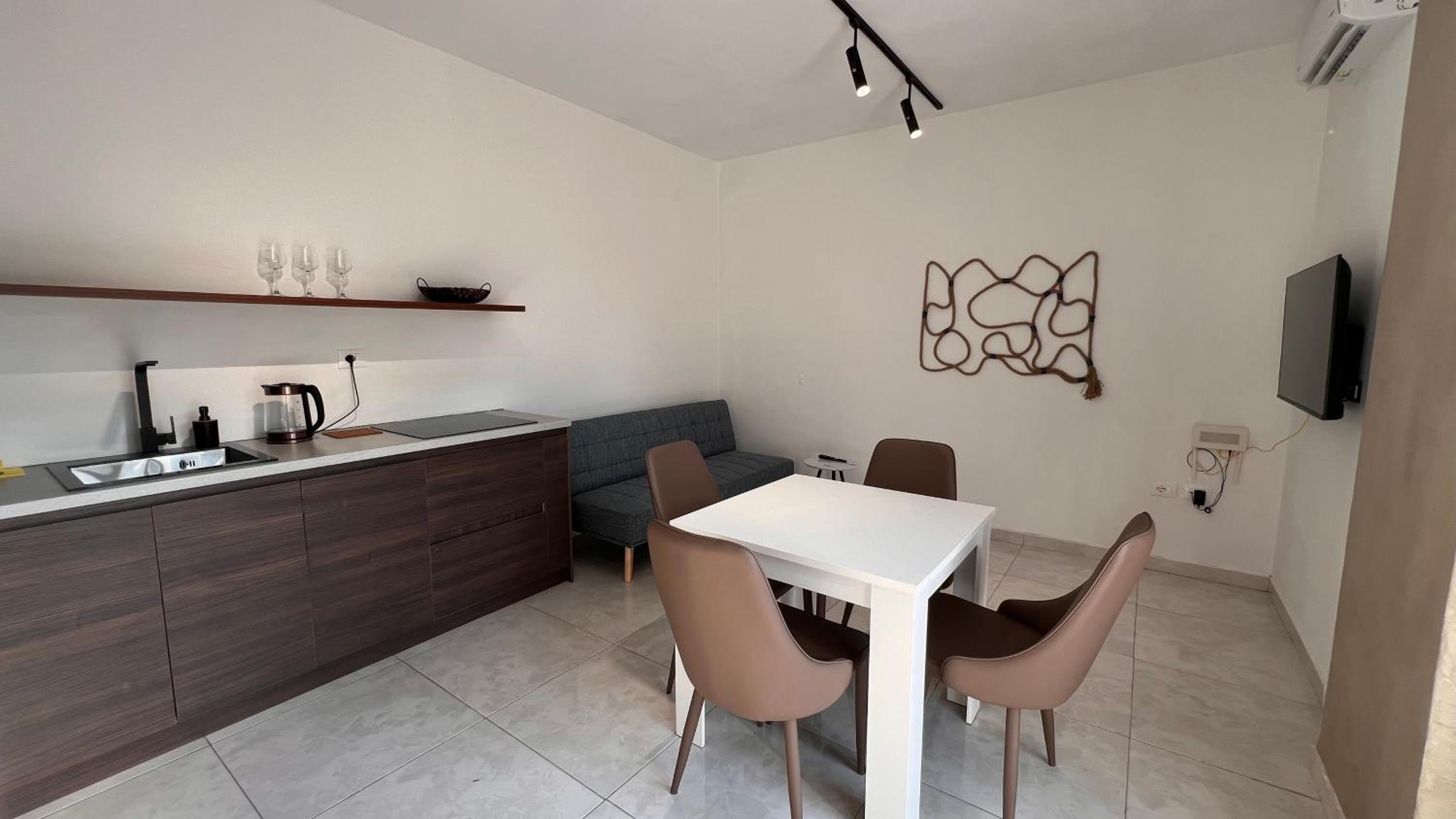 Nina Apartment