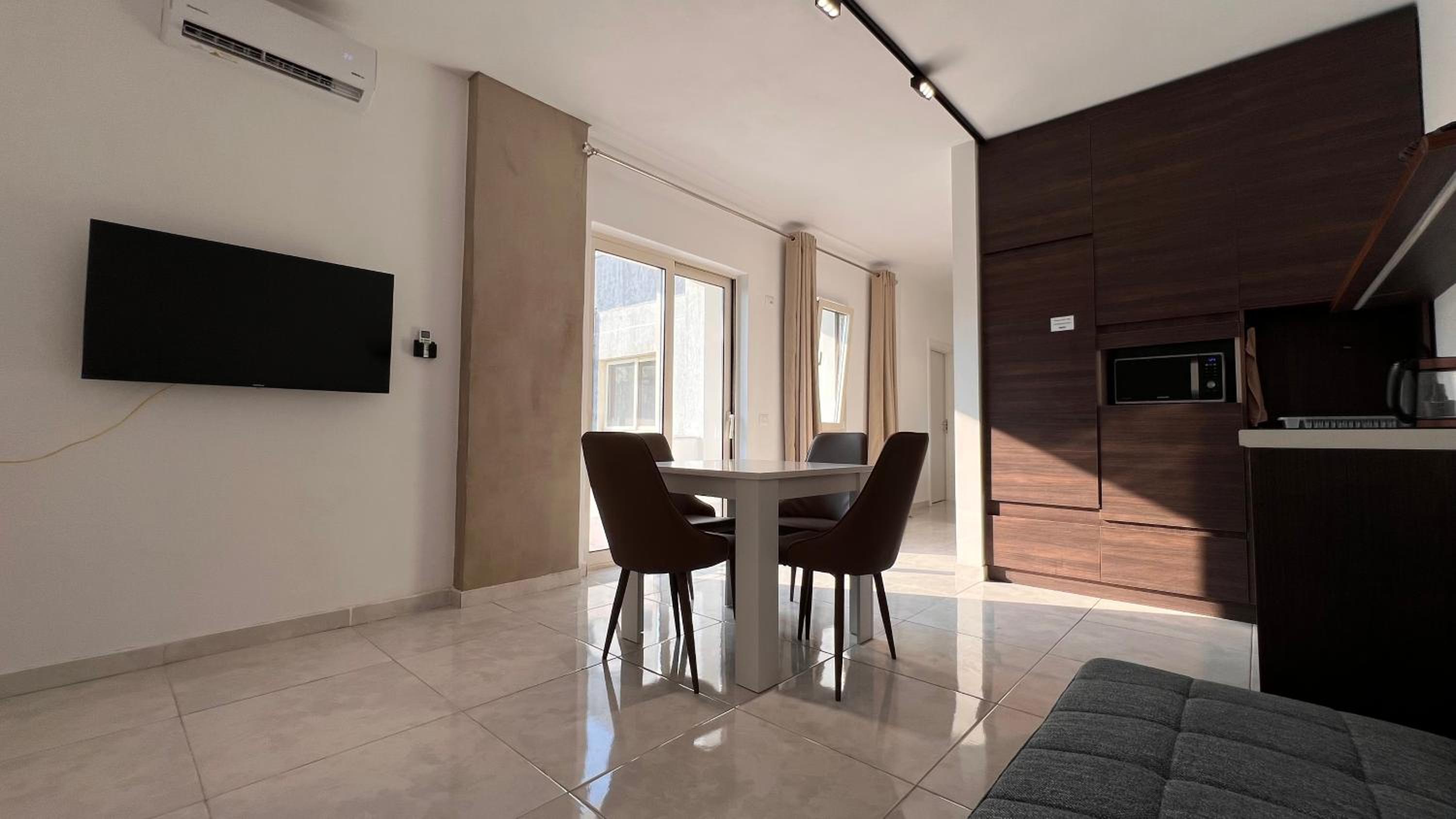 Nina Apartment