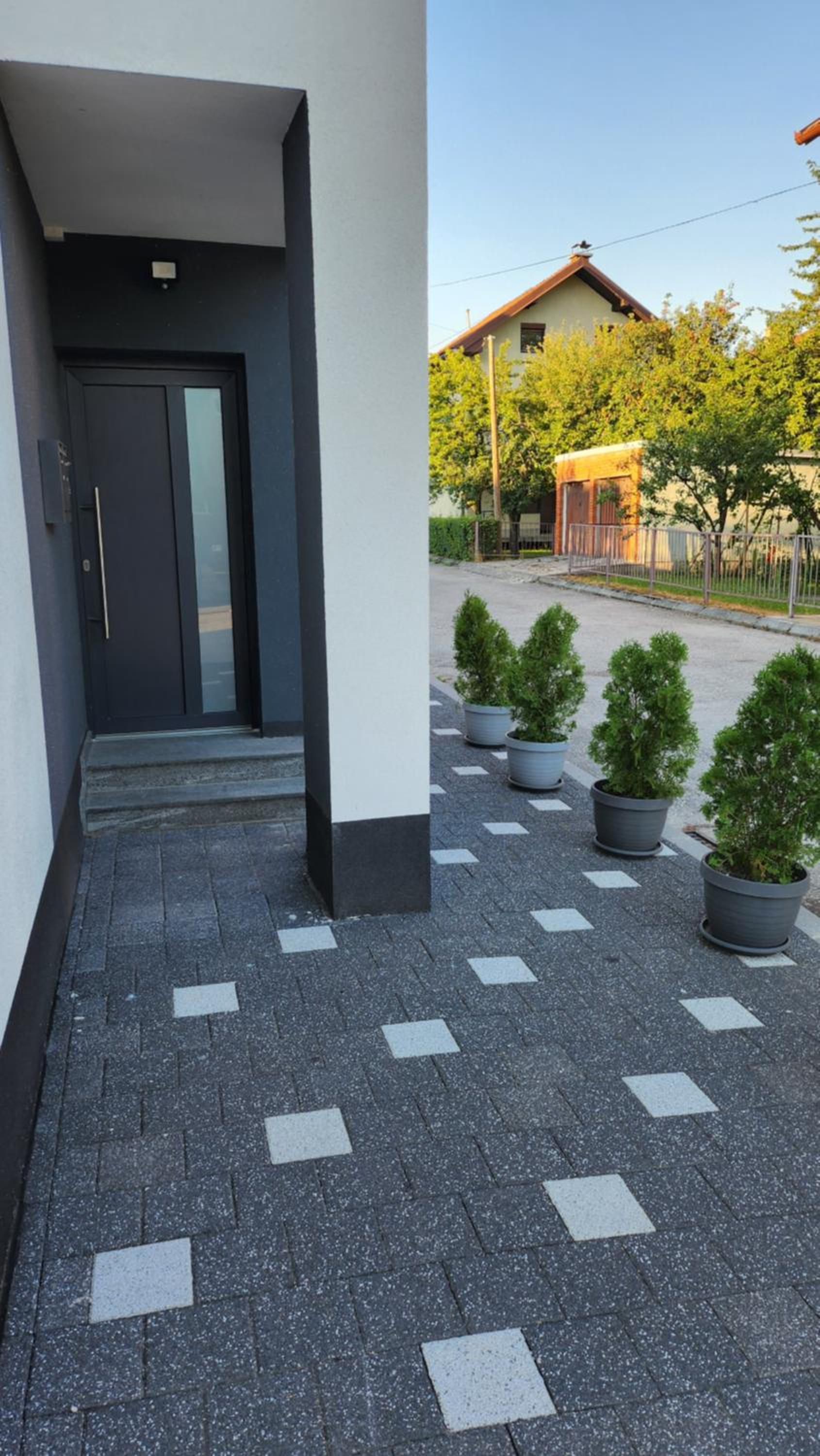 Apartmani Dobrinja - Free parking- Rent a car