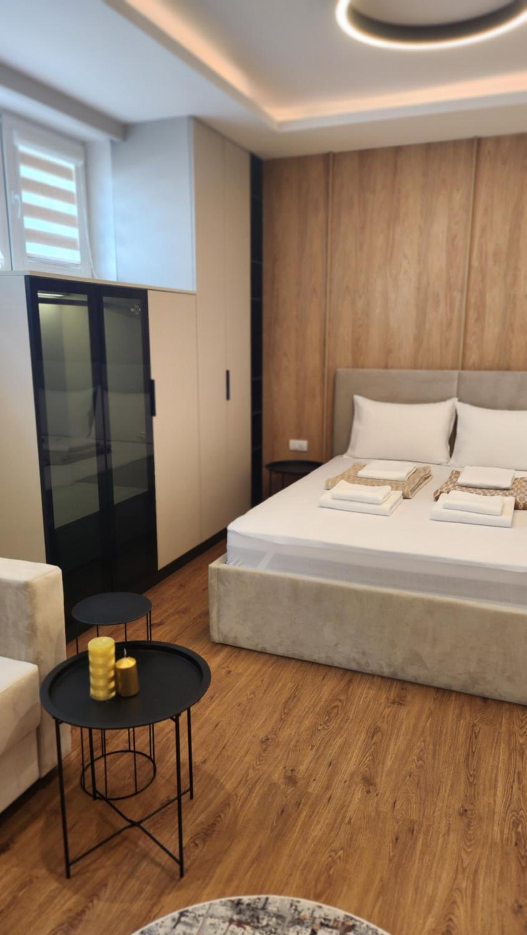 Apartmani Dobrinja - Free parking- Rent a car
