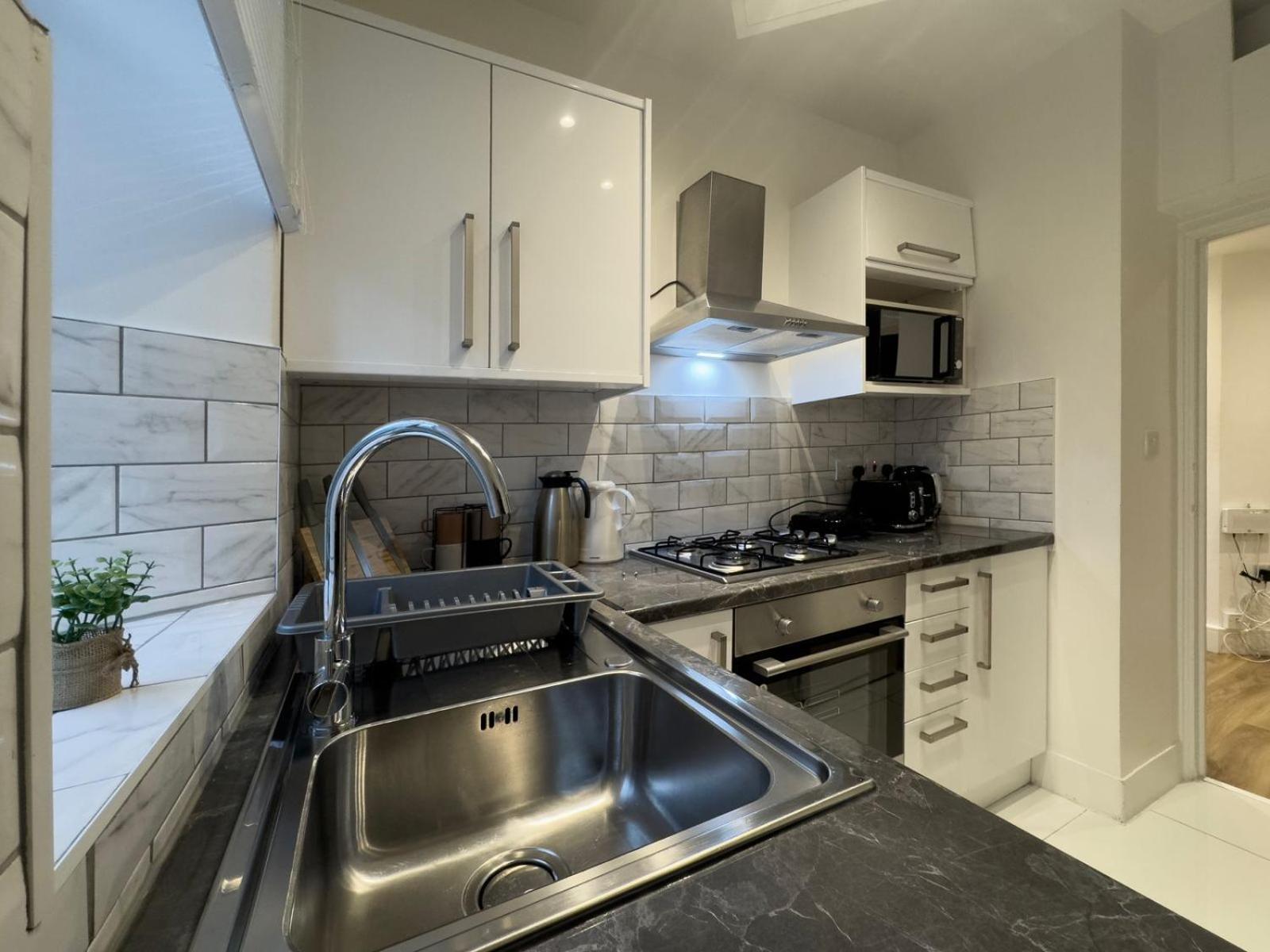 Estatesmen Park Lane Marble Arch Apartment