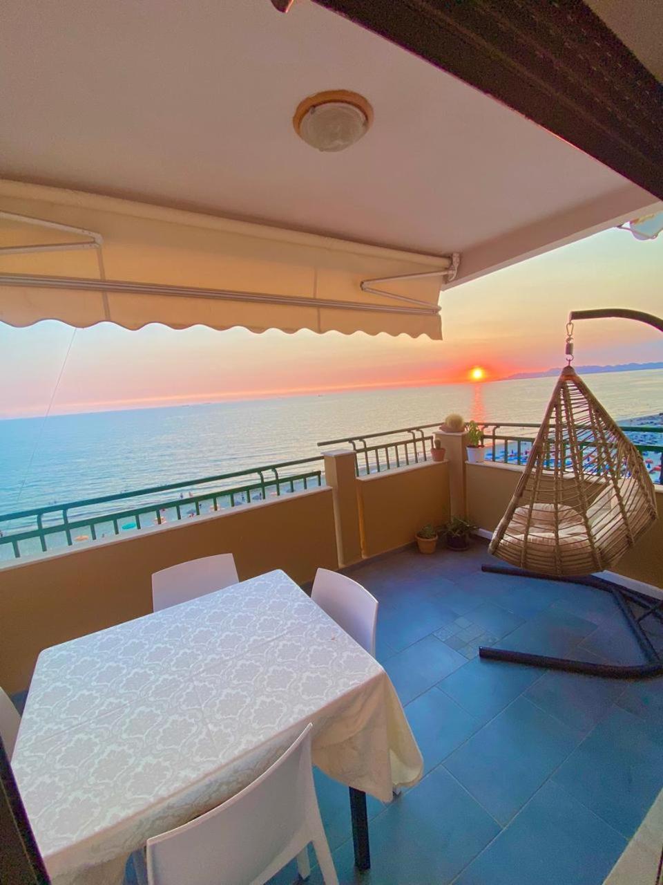 Sunset Serenity Apartment