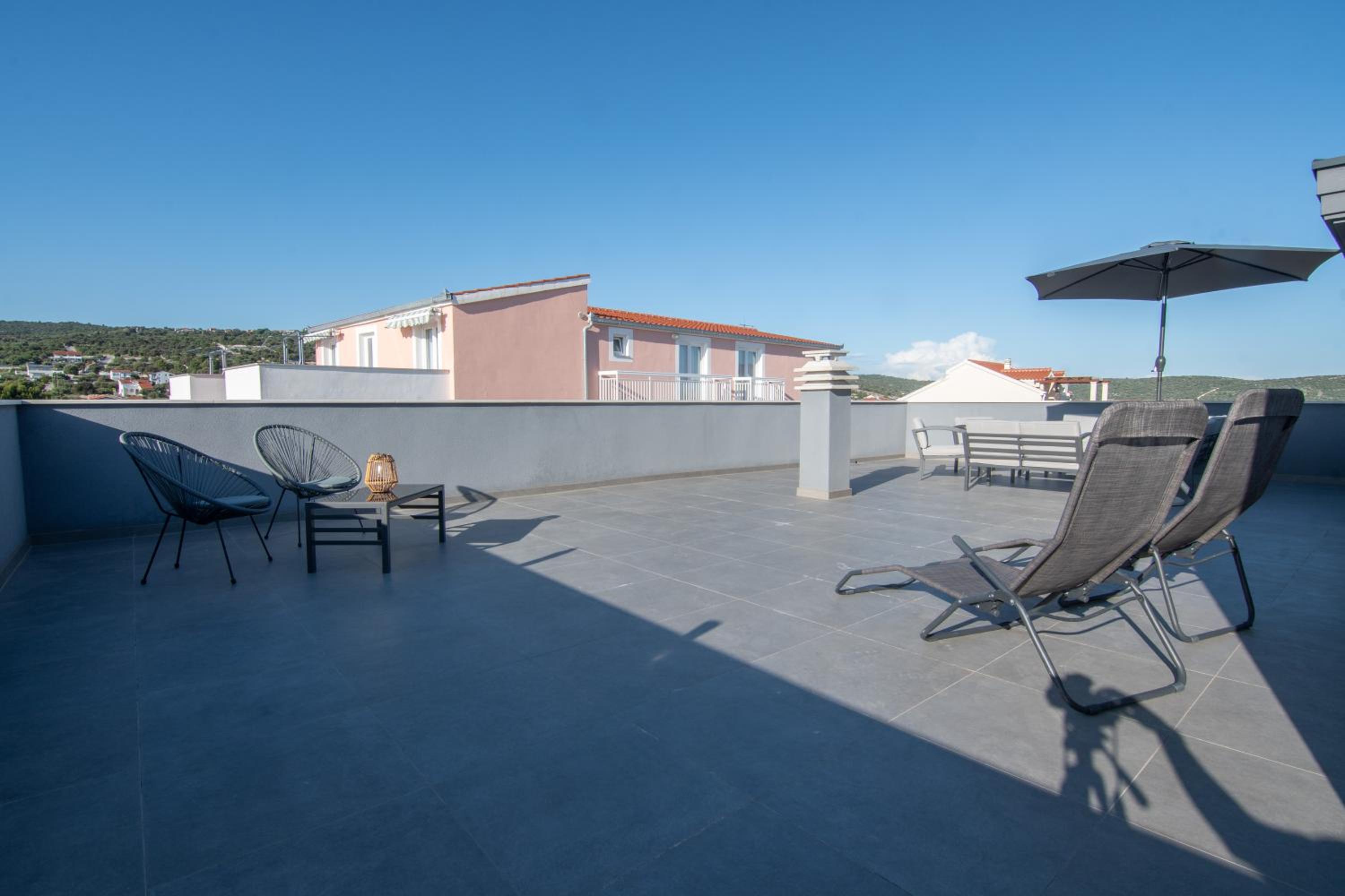 VILLA OCEAN BREEZE with pool view 5