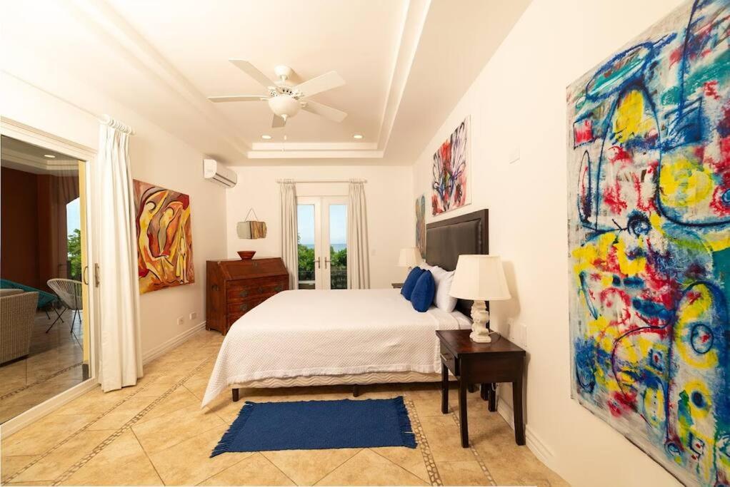Amazing Ocean Front Condo In Langosta