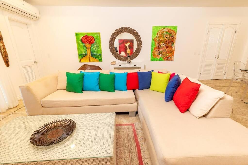 Amazing Ocean Front Condo In Langosta