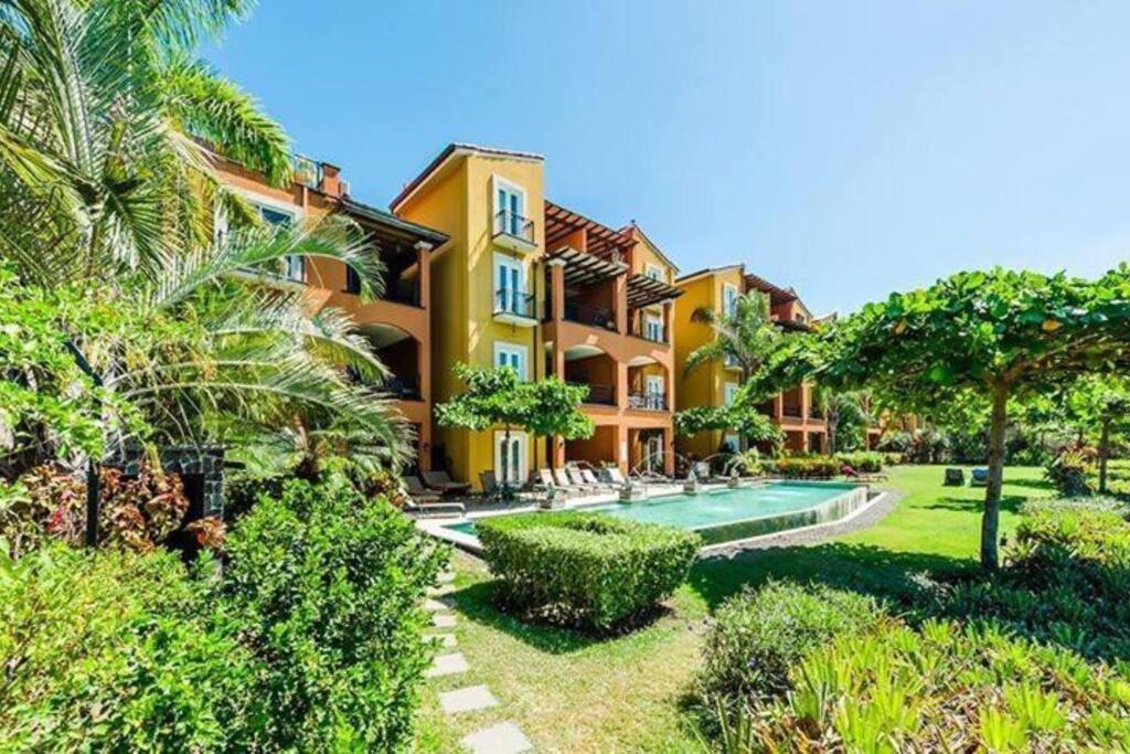 Amazing Ocean Front Condo In Langosta
