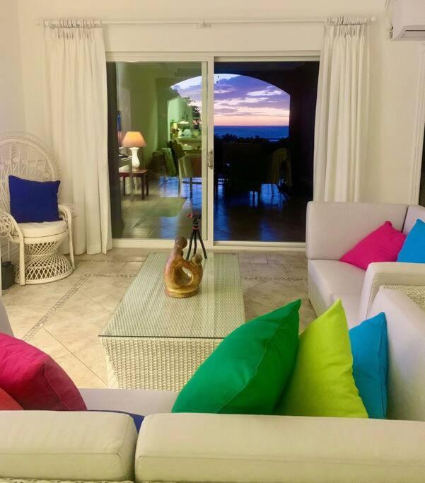 Amazing Ocean Front Condo In Langosta