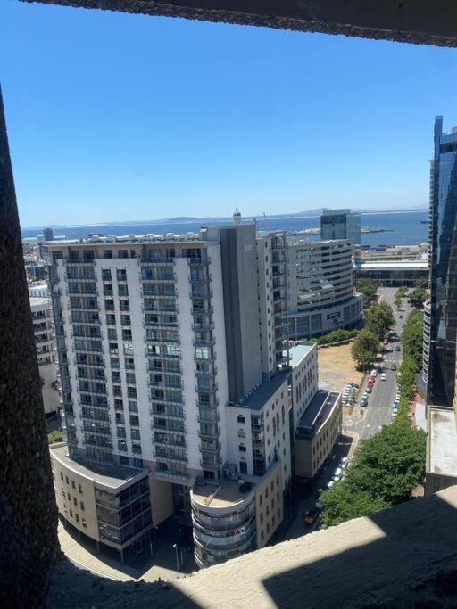 Modern elegance with an Ocean View at One Thibault view 3