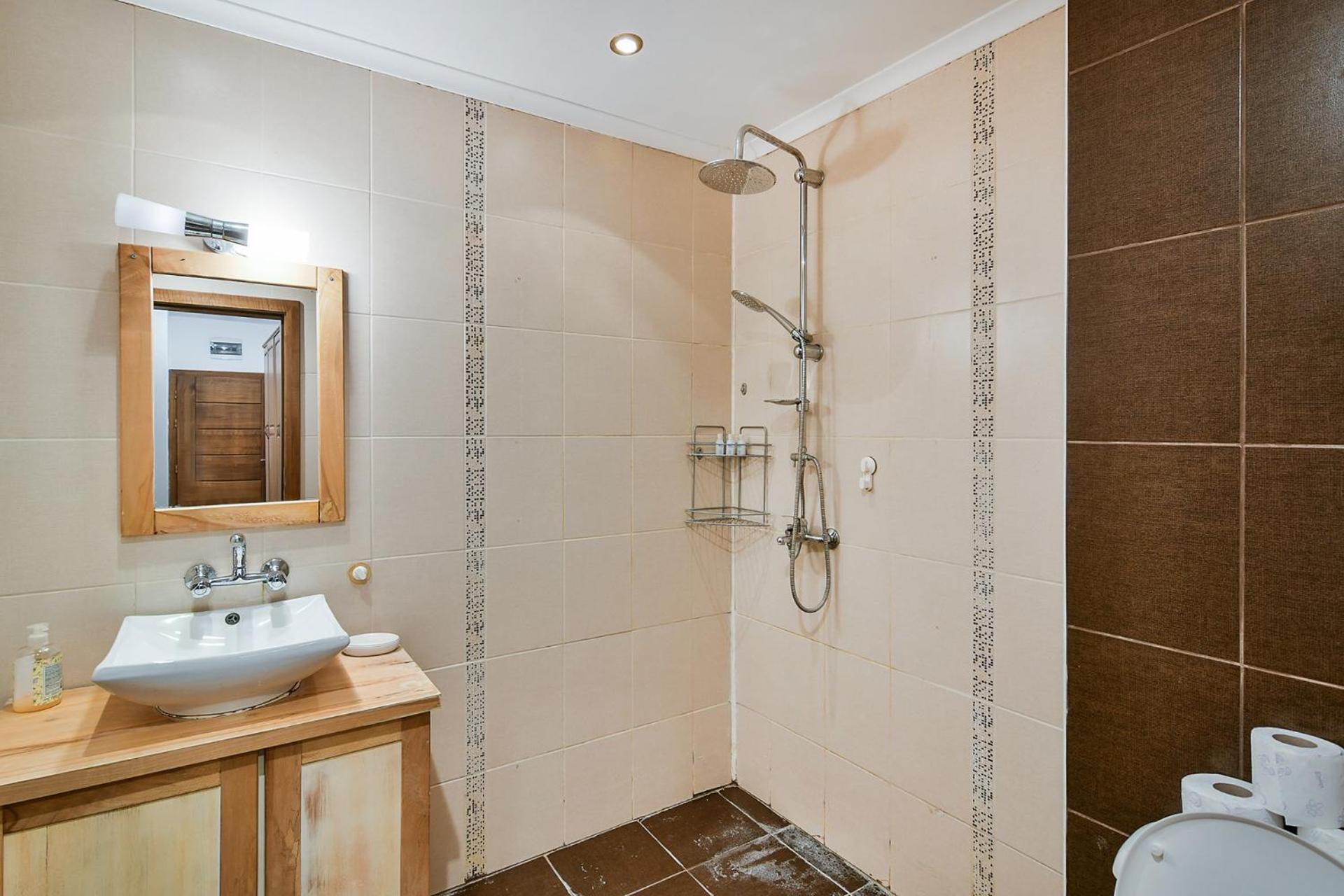 Two bedroom on a budget at Briz area