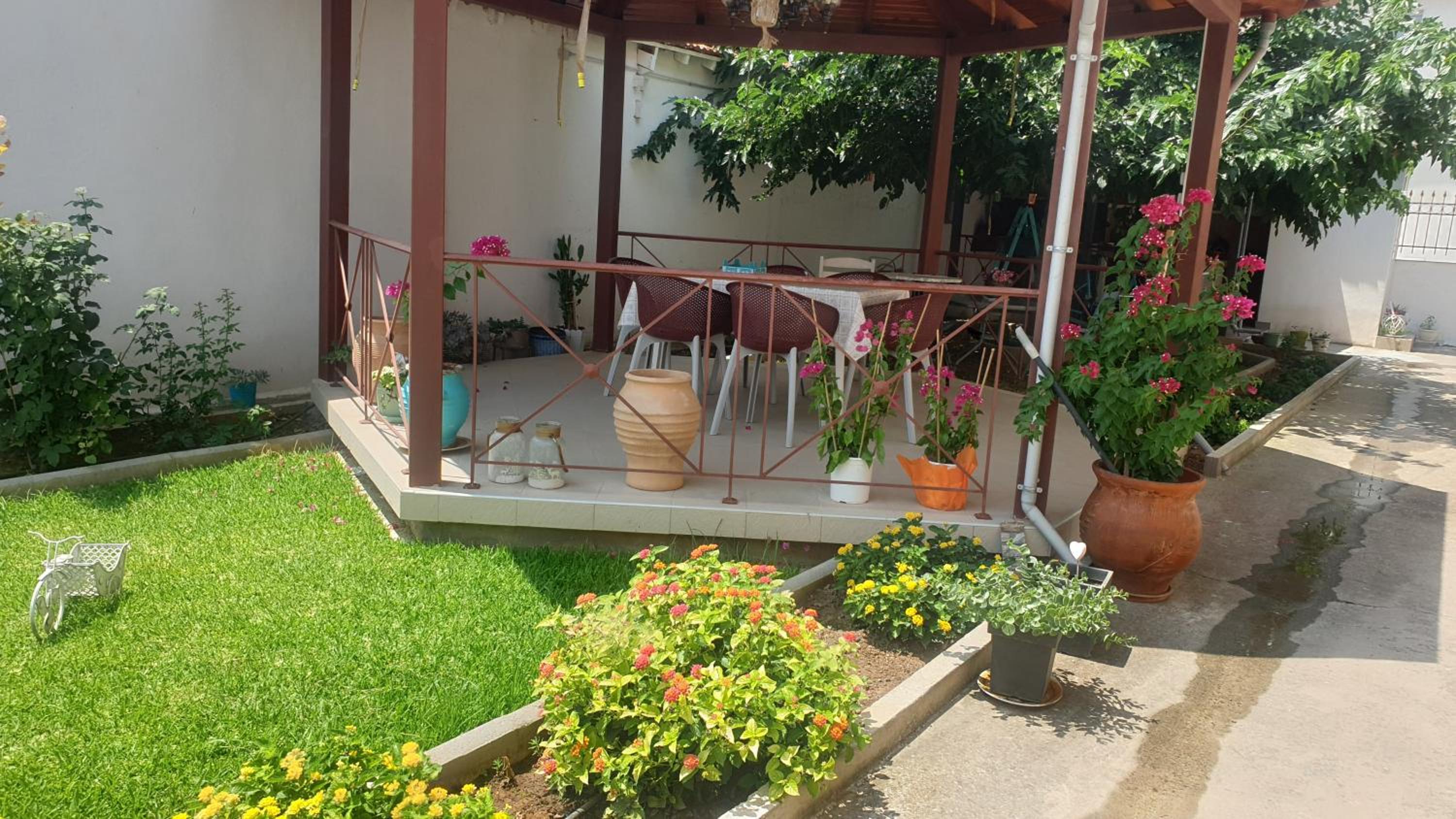 Pavlos House