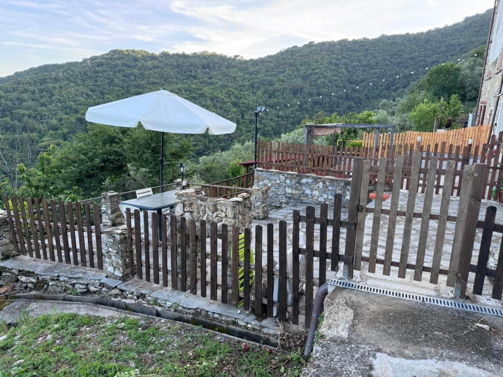 Oasi Di Pace a Recco Verzemma view 2