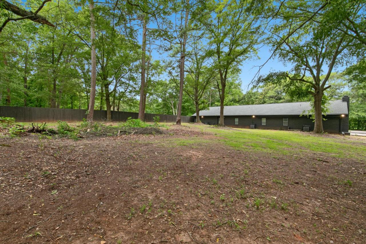 Family-Friendly 2BR Getaway view 4