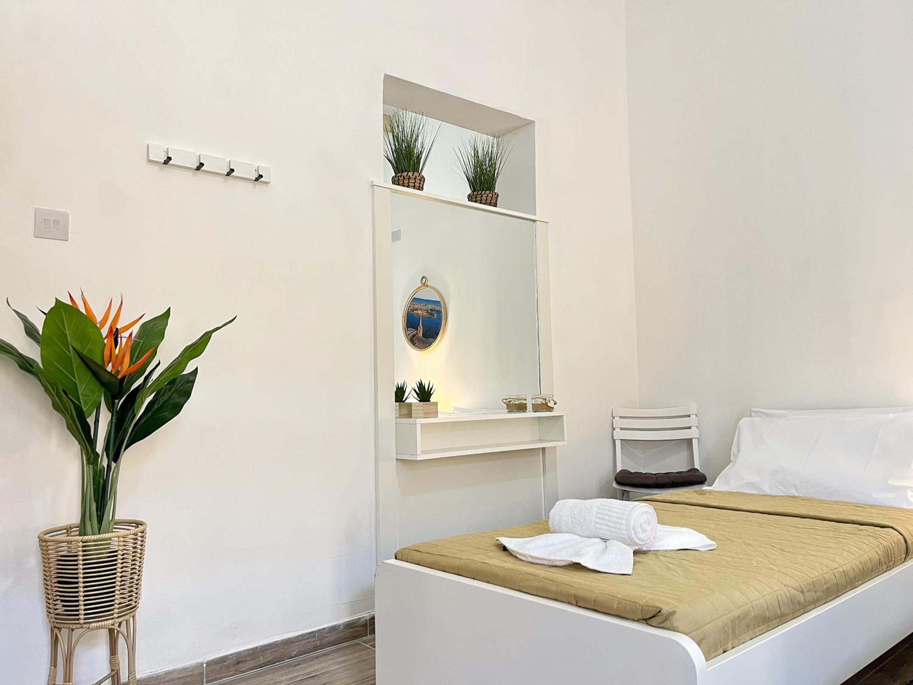 Maria & Matthias - Apartments in Central of Floriana view 3