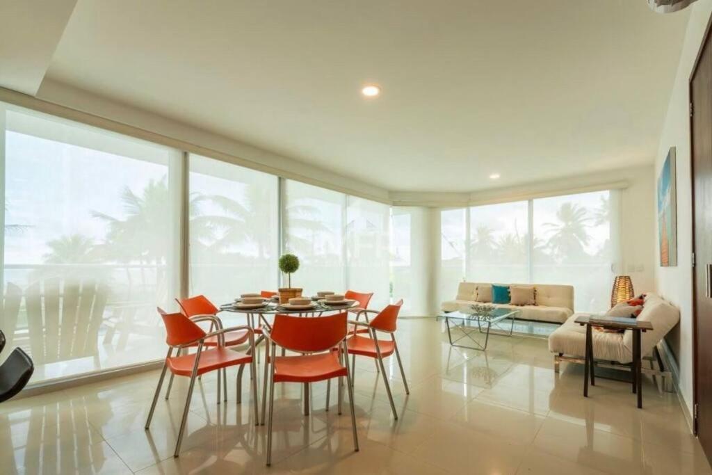 Morros Vitri Beachfront & 2 Bedrooms
