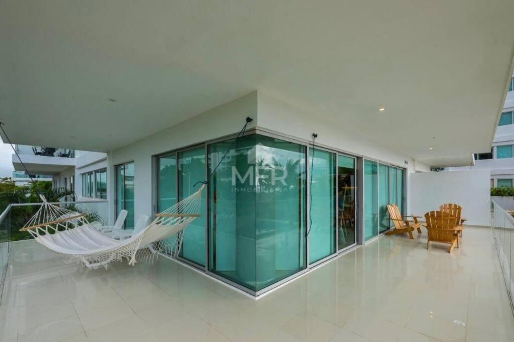 Morros Vitri Beachfront & 2 Bedrooms