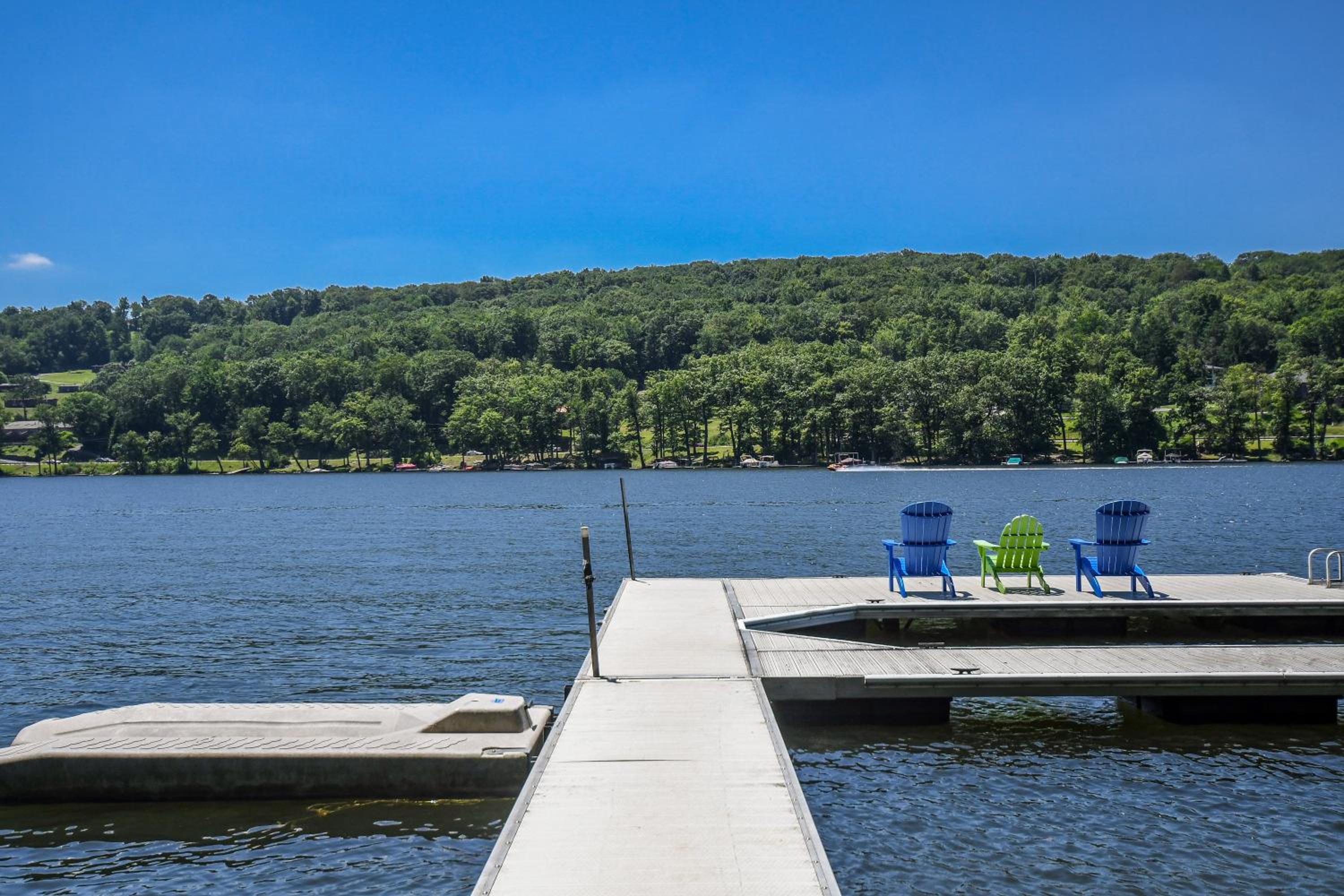 Lakeside Dreamin view 2