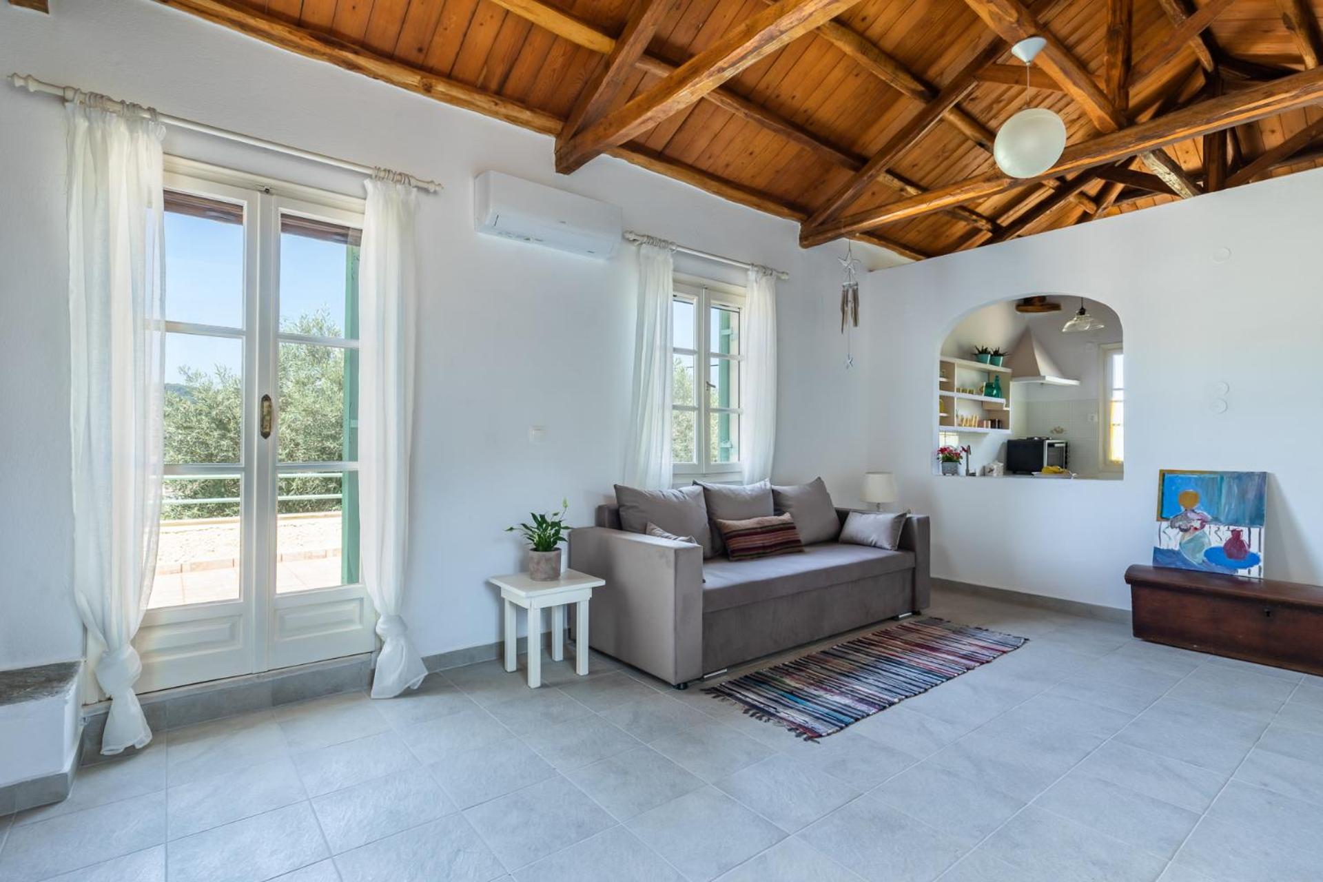 Anemoperasma - Peaceful Stay in an Olive Grove