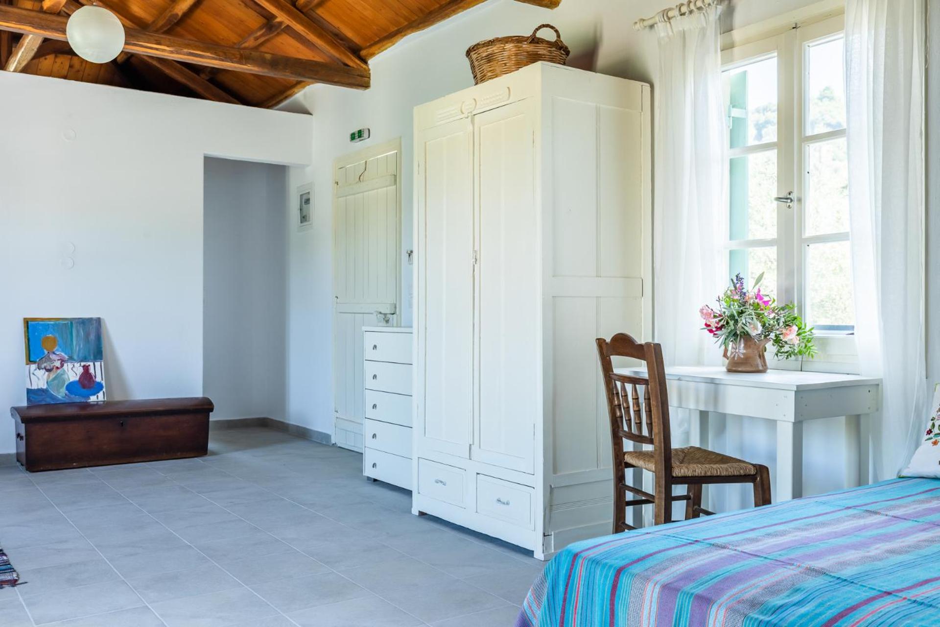 Anemoperasma - Peaceful Stay in an Olive Grove