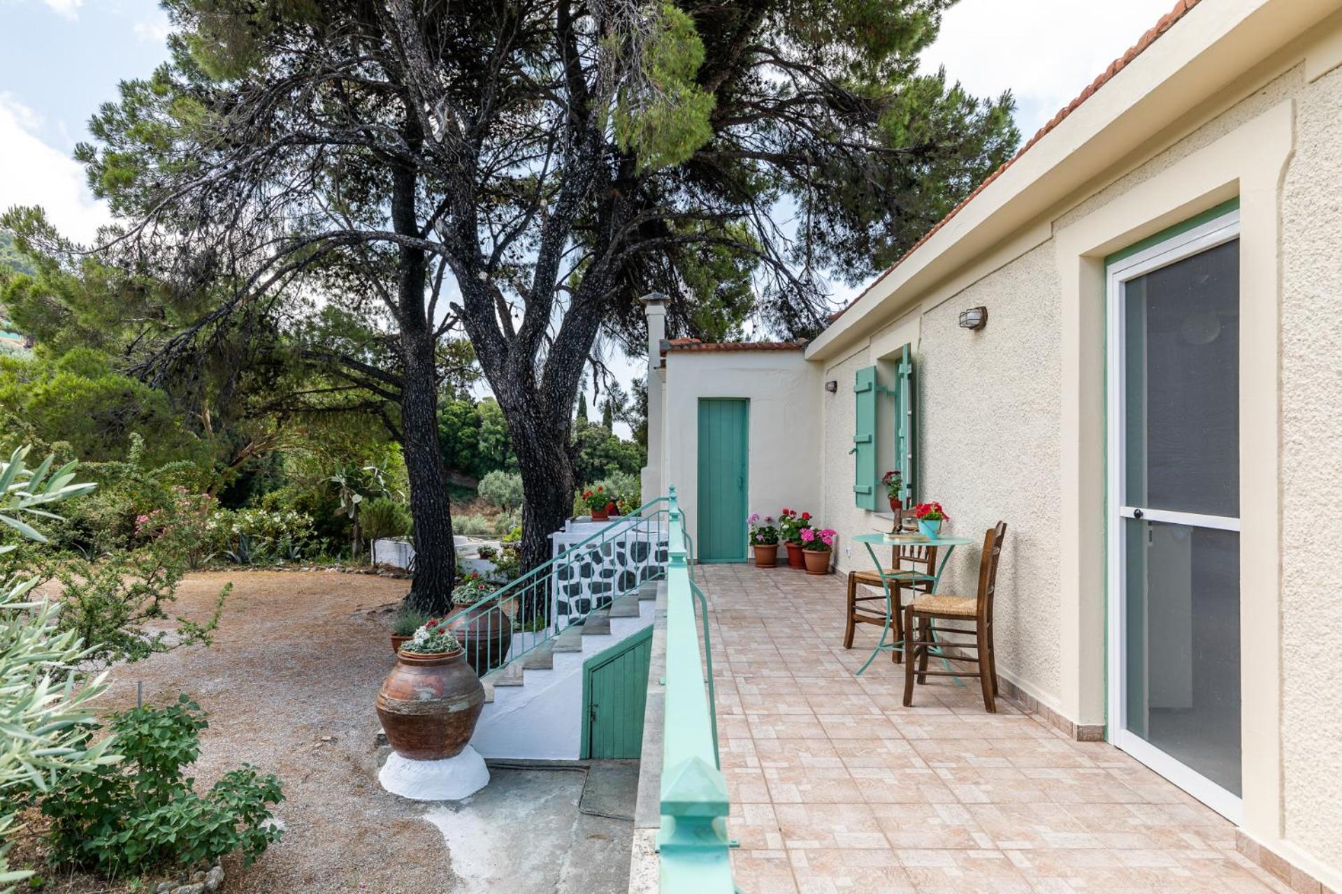 Anemoperasma - Peaceful Stay in an Olive Grove