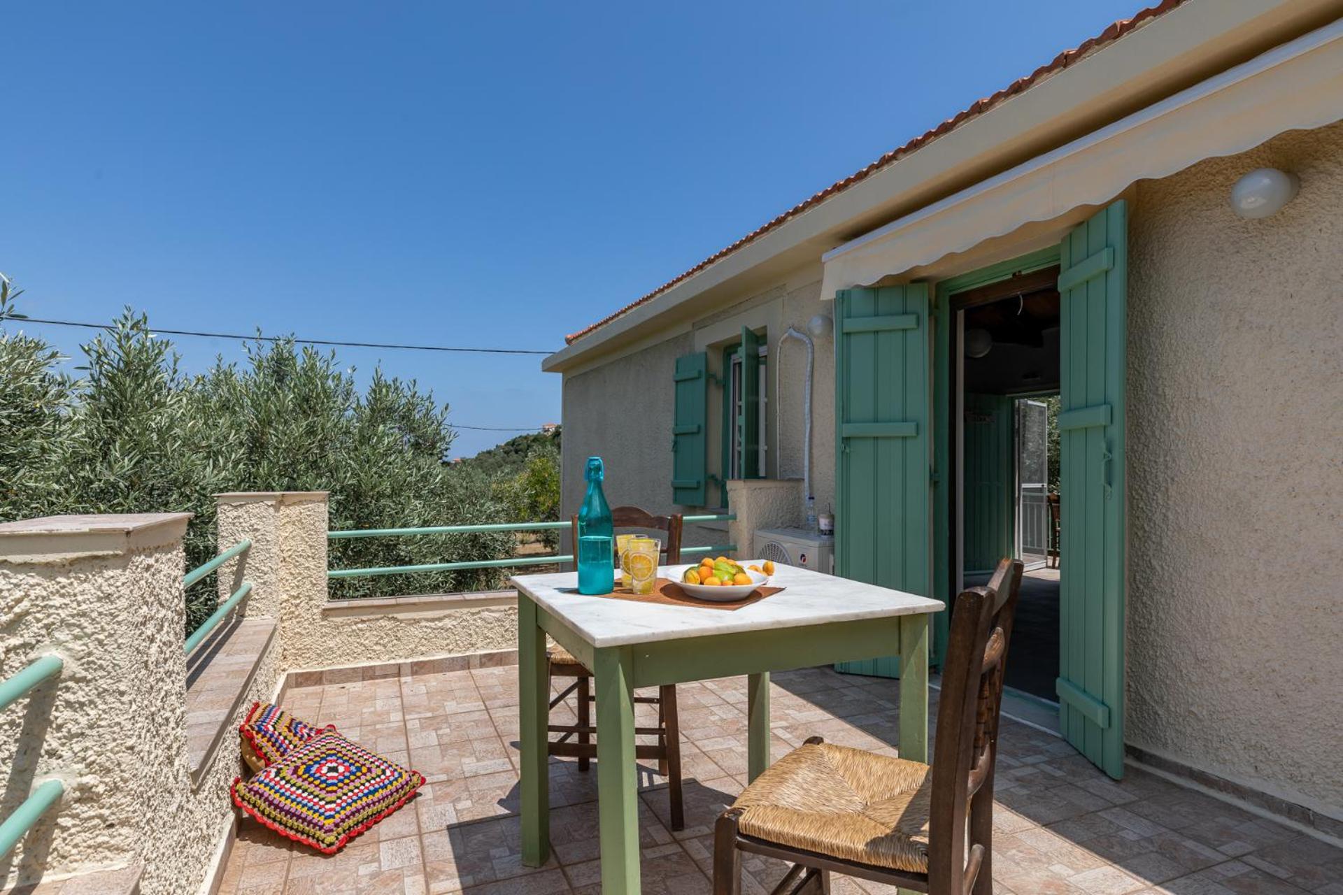Anemoperasma - Peaceful Stay in an Olive Grove