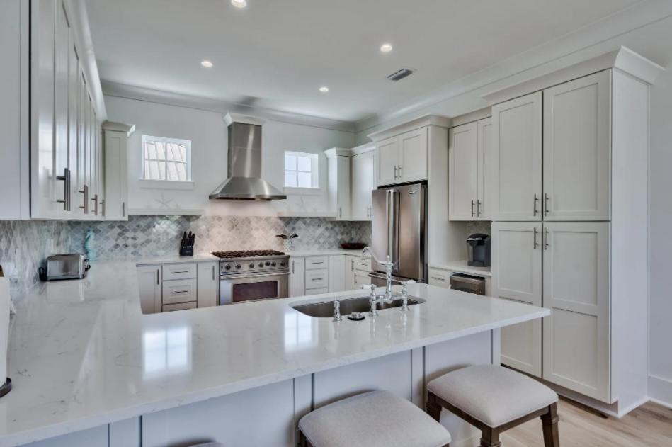Sun Justice 4 bd 4bth close to beach view 2