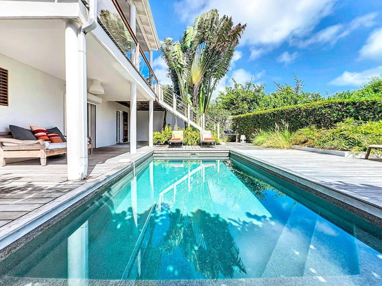 Villa Casa Mia private pool waterfront view 4