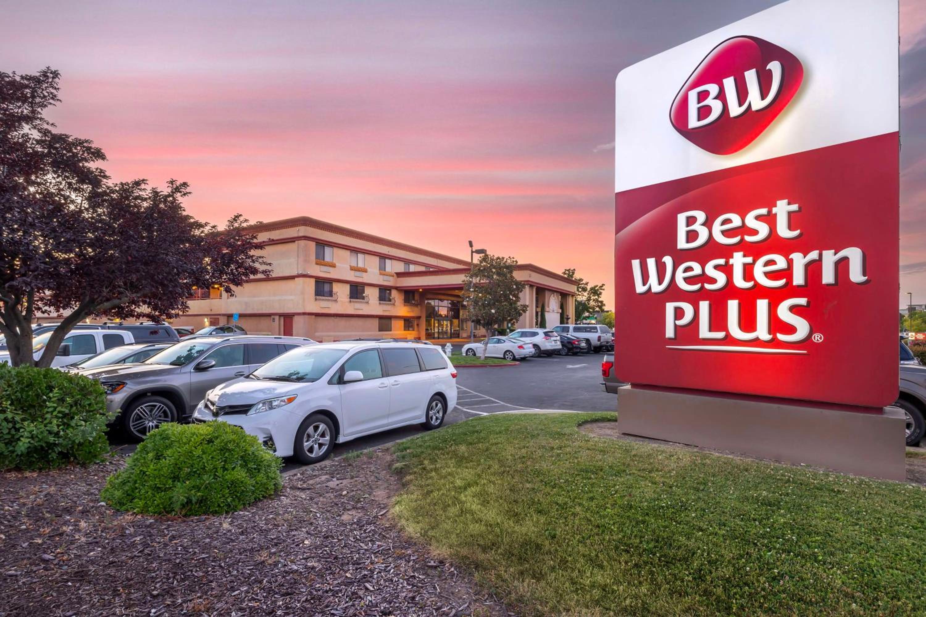 Sacramento Vacations - Best Western Plus Orchid Hotel  Suites - Property Image 1