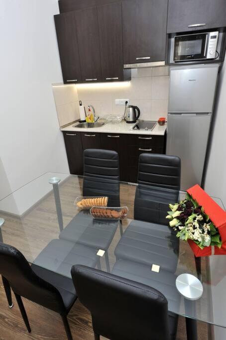 Beautiful and Cozy 1BD Condo in Heart of Yerevan!