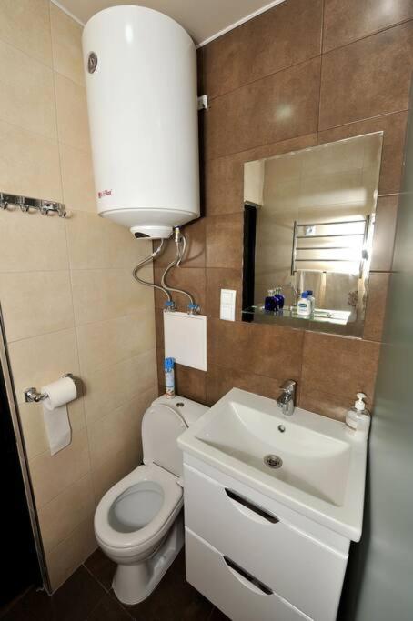 Beautiful and Cozy 1BD Condo in Heart of Yerevan!