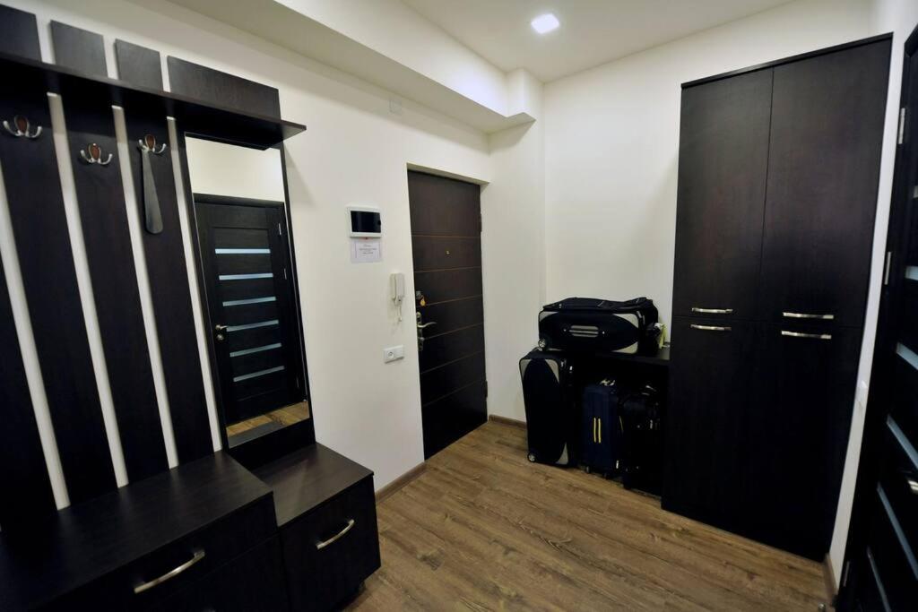 Beautiful and Cozy 1BD Condo in Heart of Yerevan!