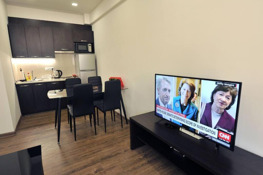 Beautiful and Cozy 1BD Condo in Heart of Yerevan!