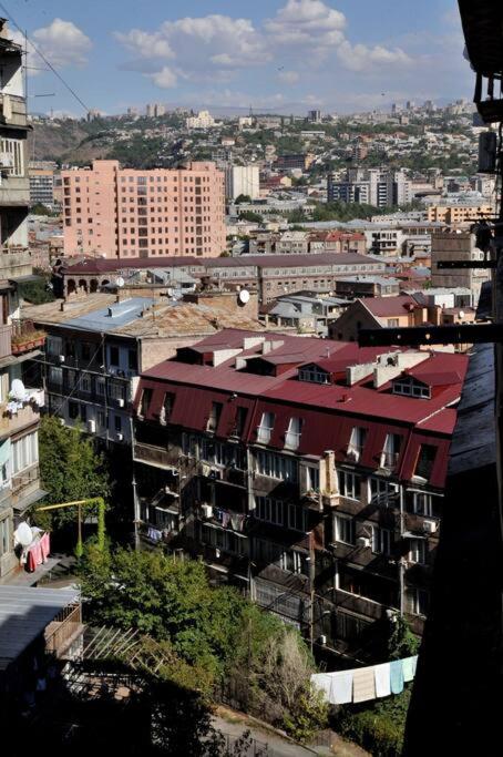 Beautiful and Cozy 1BD Condo in Heart of Yerevan!