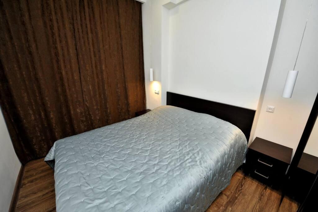 Beautiful and Cozy 1BD Condo in Heart of Yerevan!