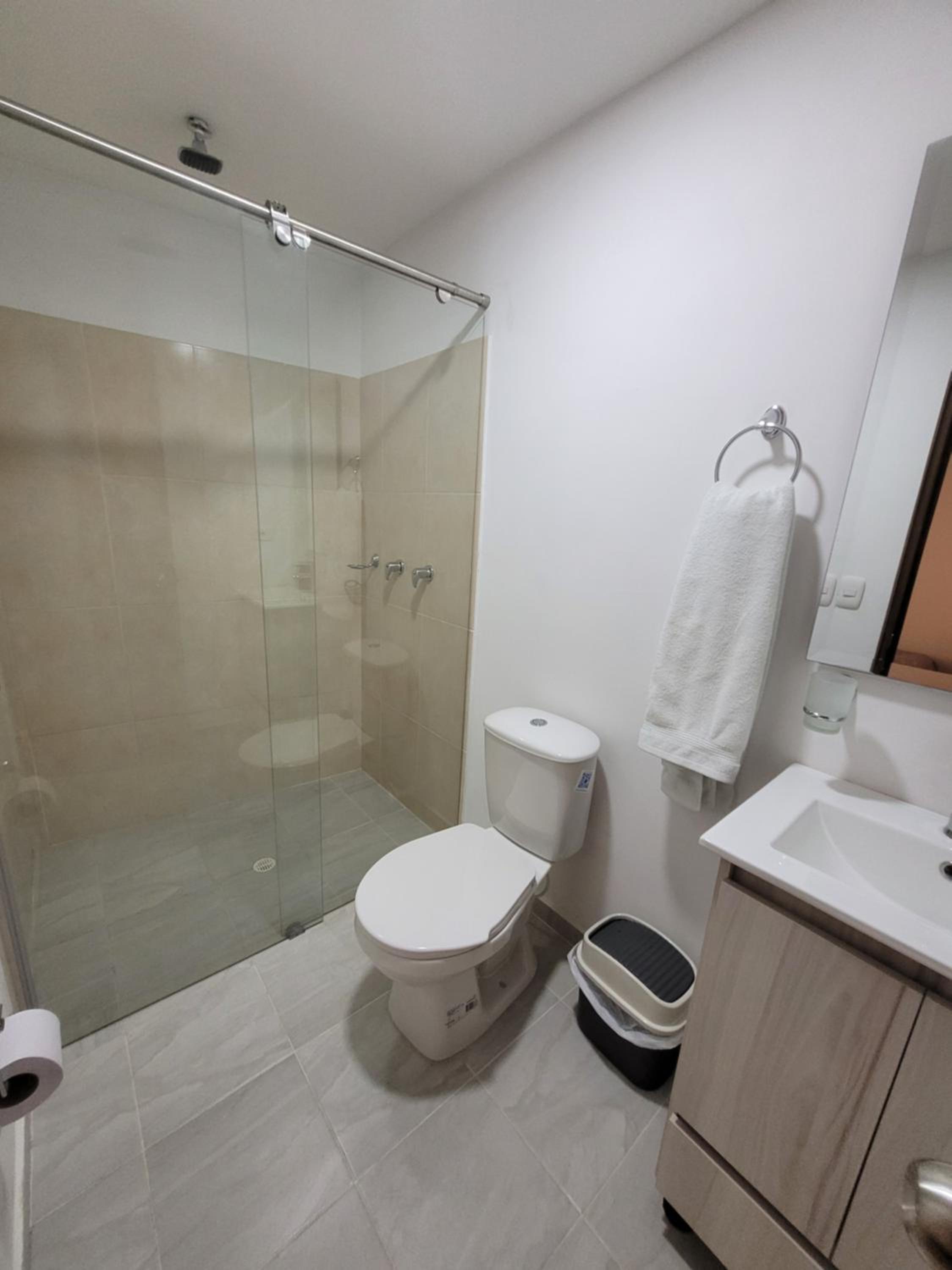Acogedora Habitación nueva con Baño privado