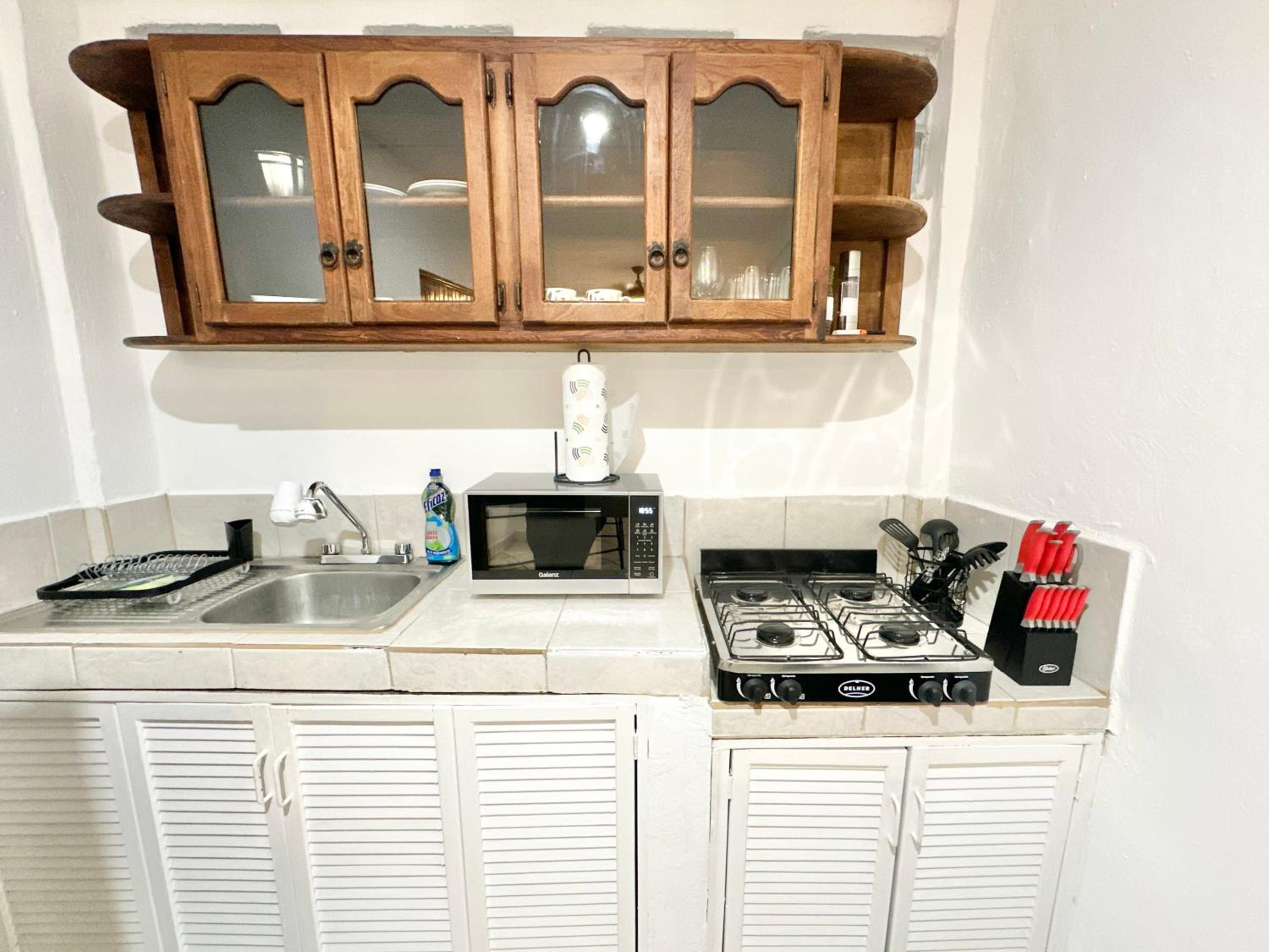 Charming 1BR Suite in Coastal Paradise