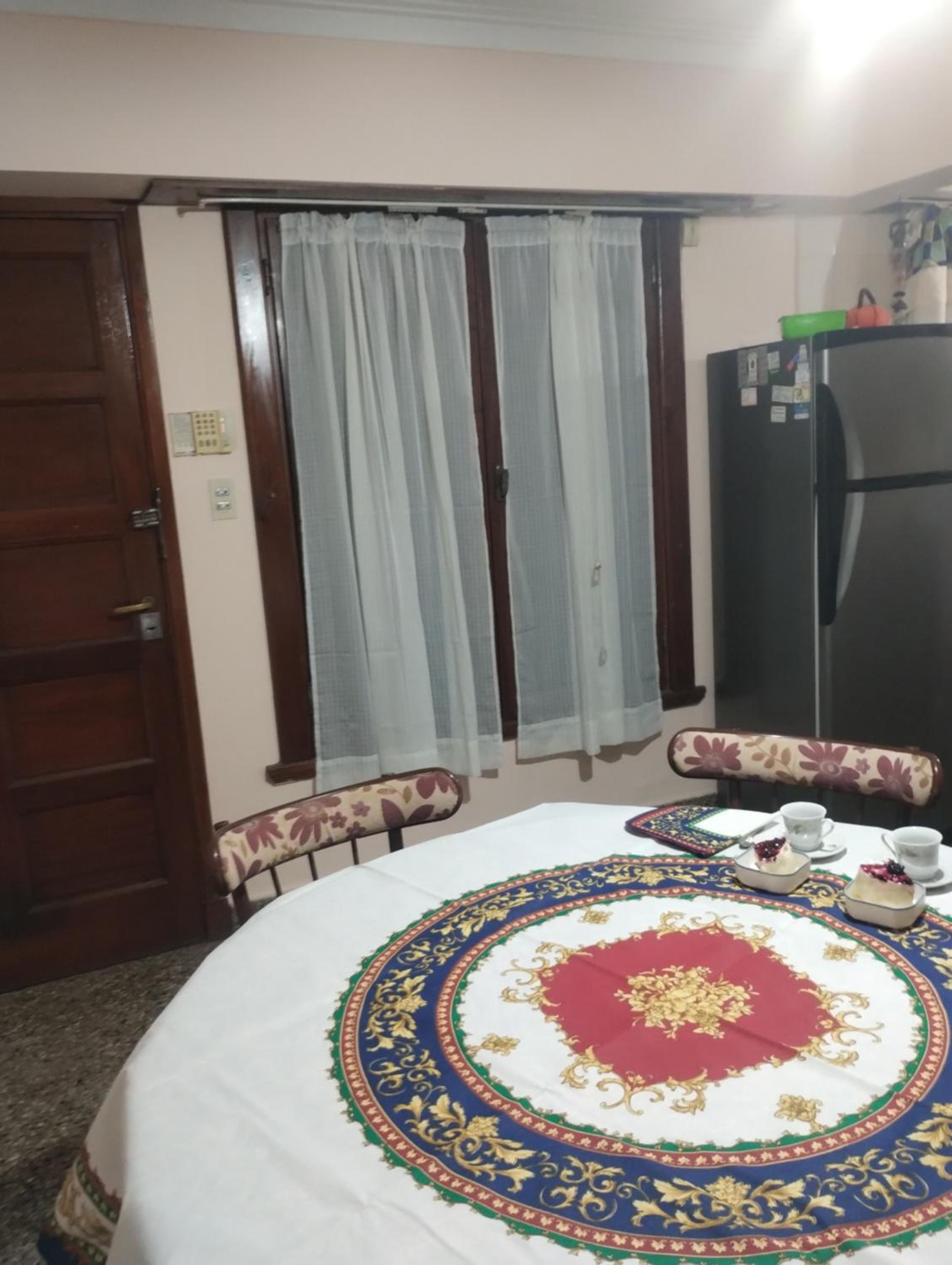 Para familias, lugar para guardar autos dentro de la propiedad