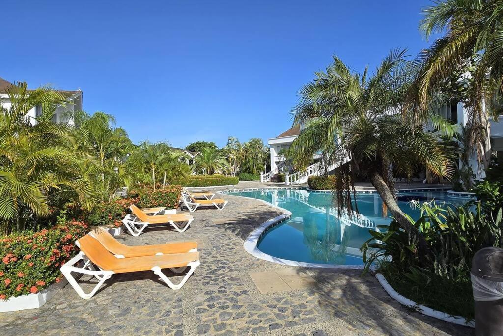 Palma Real La Ceiba Beach House view 2