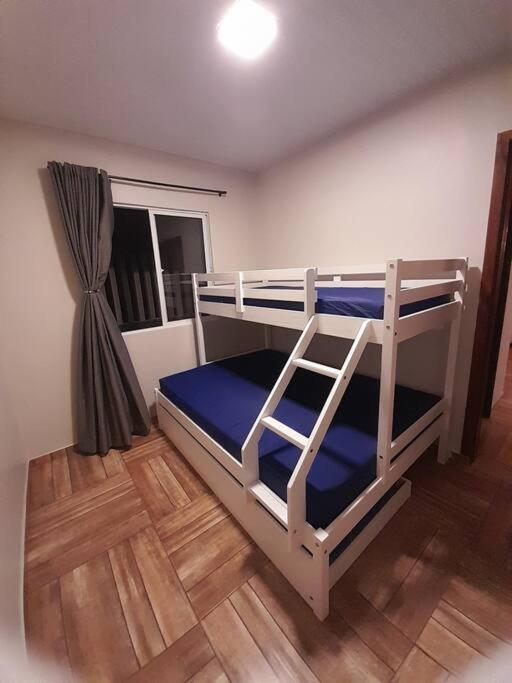 Mimo de Casa de Praia em Matinhos Balneário Pereque