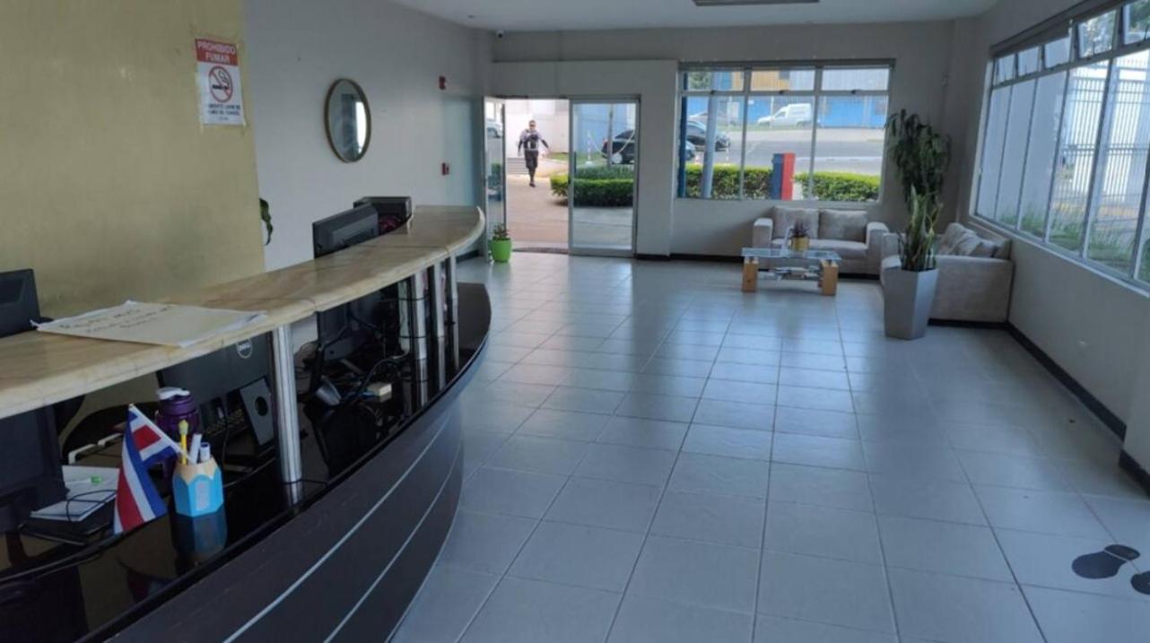 Apartamento de 3 habitaciones super espacioso un Oasis en San Jose
