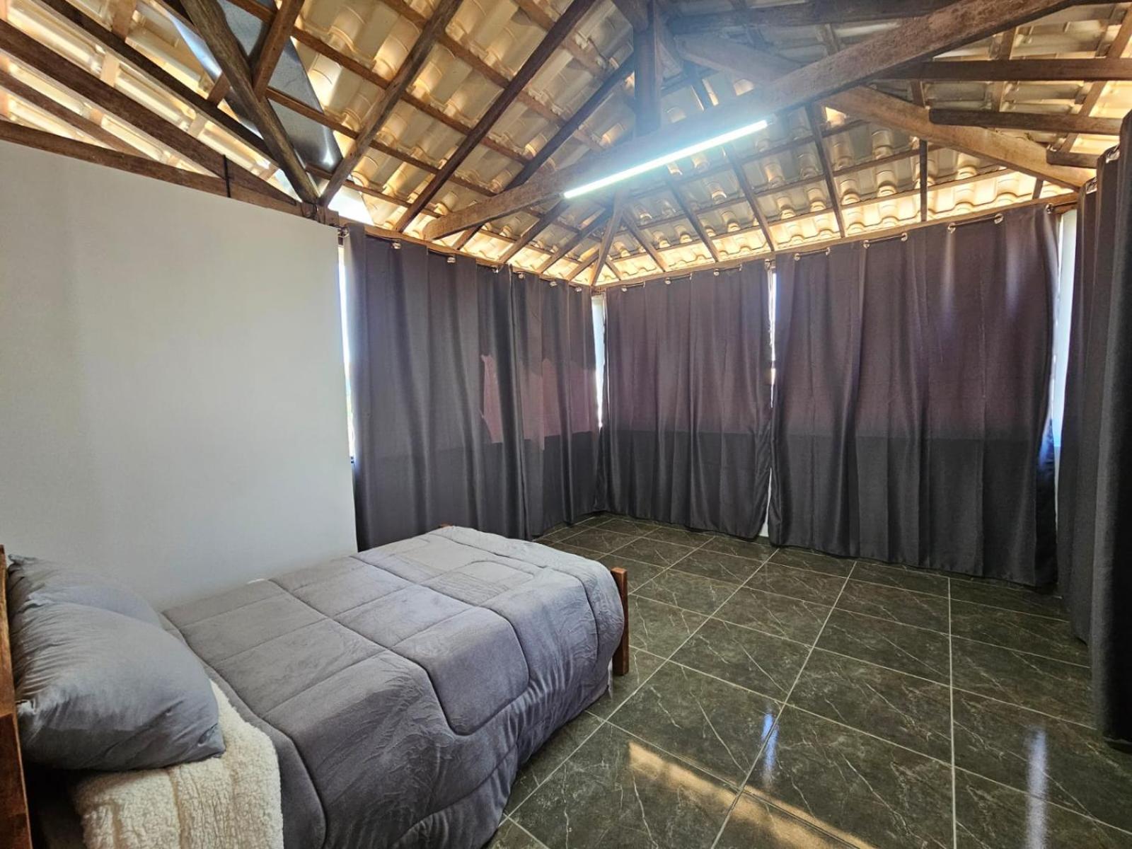 Casa 5 quartos e piscina emTiradentes-MG